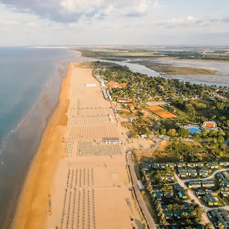 Apartment Flat For 6 Guests With Private Garden Bibione