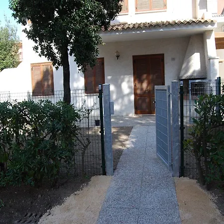 Lägenhet Flat For 6 Guests With Private Garden Bibione