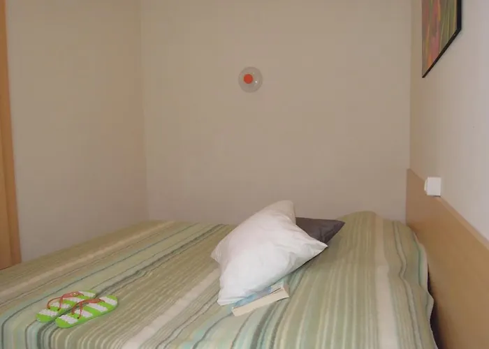 Flat For 6 Guests With Private Garden Appartement *