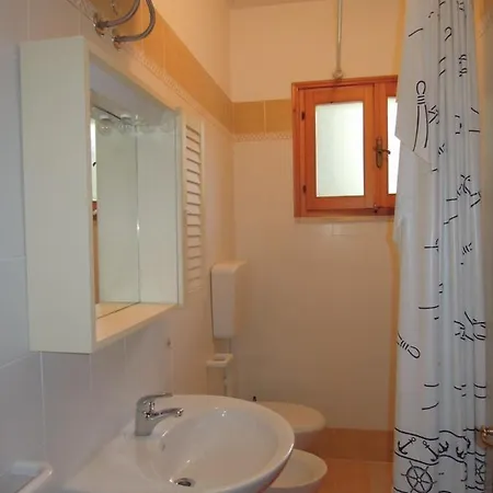 Appartamento Flat For 6 Guests With Private Garden Bibione