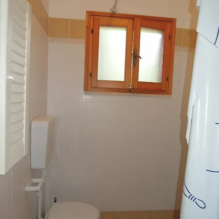 Flat For 6 Guests With Private Garden