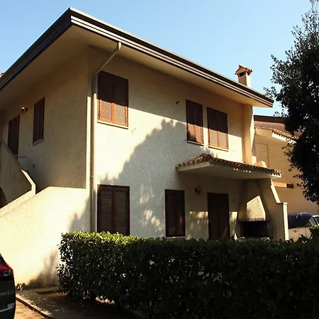 Flat For 6 Guests With Private Garden Appartement Bibione